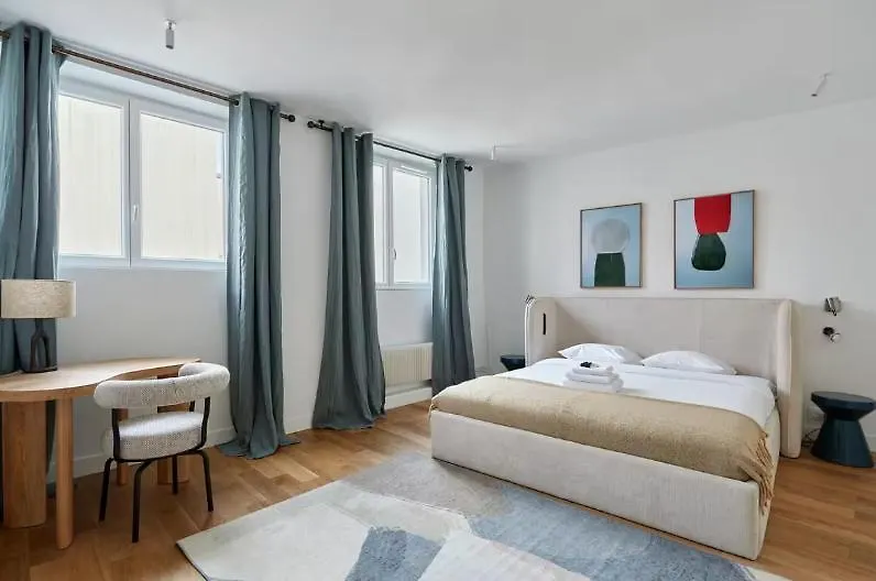 Elegant Two Bedroom Apt In Luxembourg City Center Lucembursko